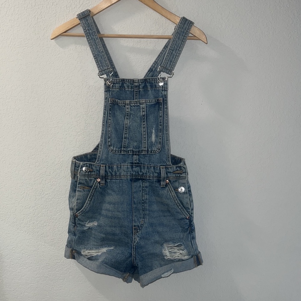H & M -Divided Distressed Jean Overall Shorts
